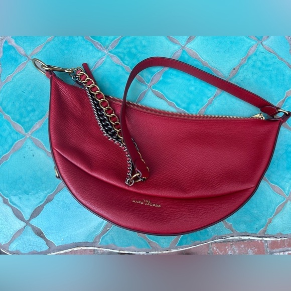 Marc Jacobs The Eclipse Leather Shoulder Bag in Red - Picture 5 of 12